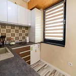 Appartement Building Stefan Mamaia